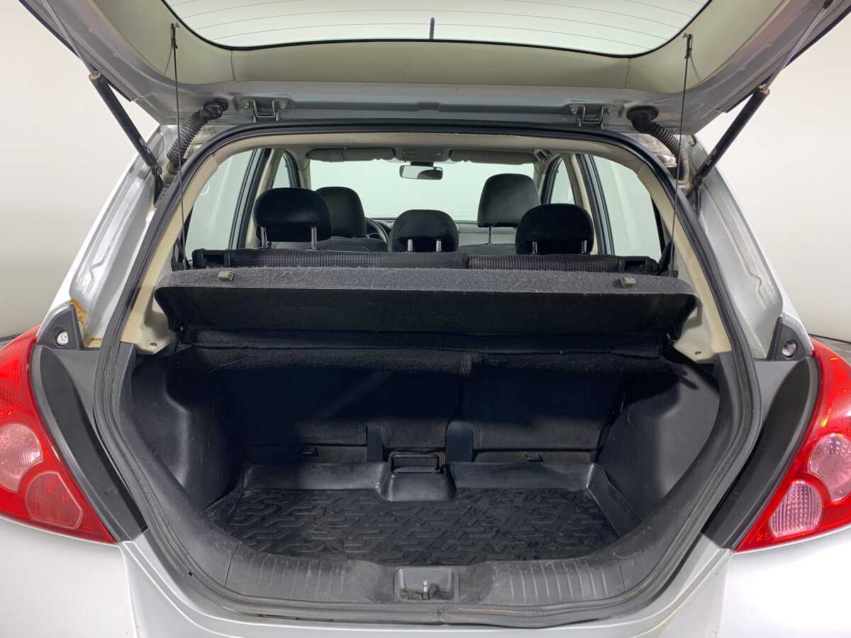 Nissan Tiida с пробегом — 2011 год. Фото: #19