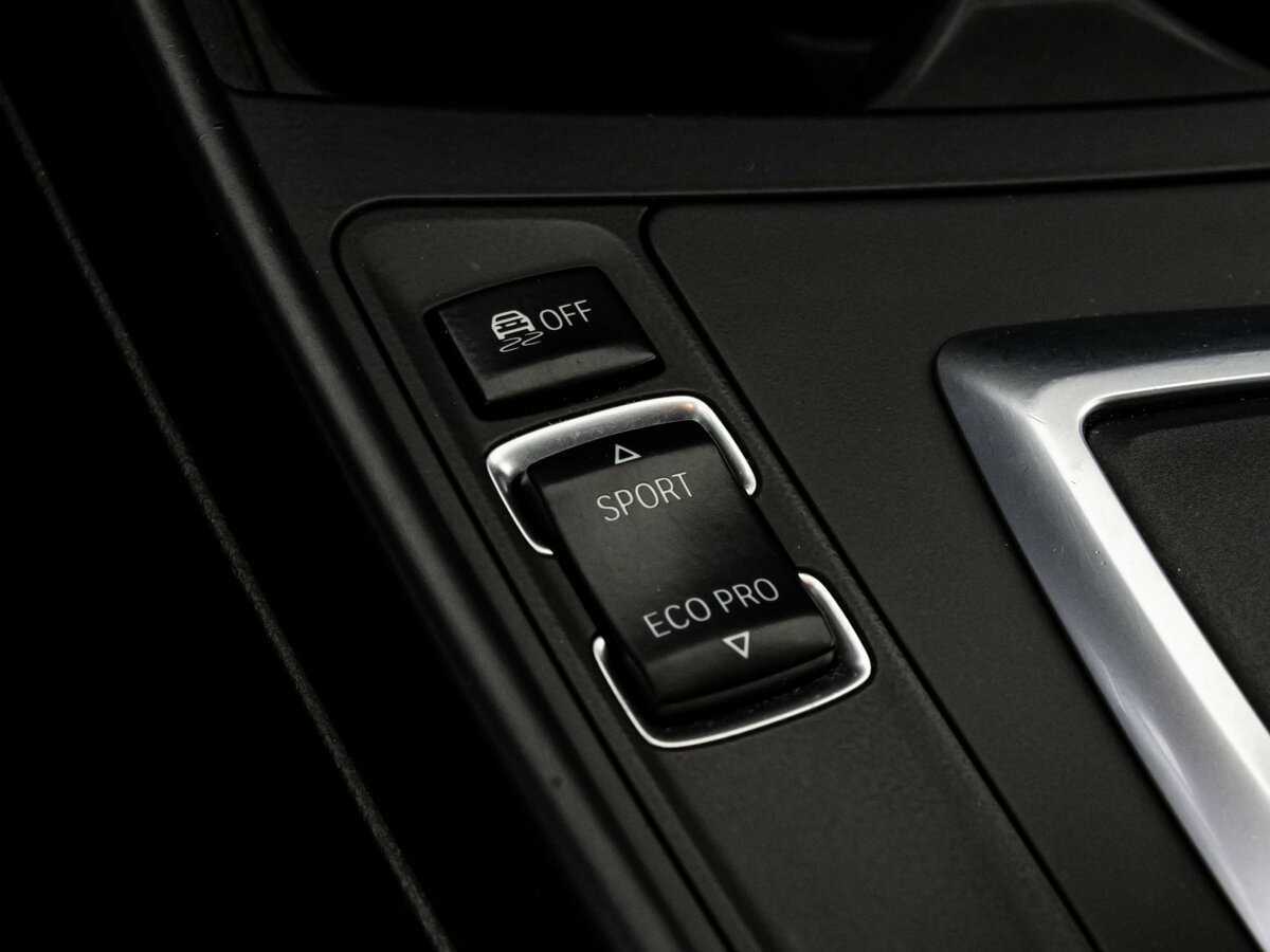 BMW 1 серии с пробегом — 2013 год. Фото: #11