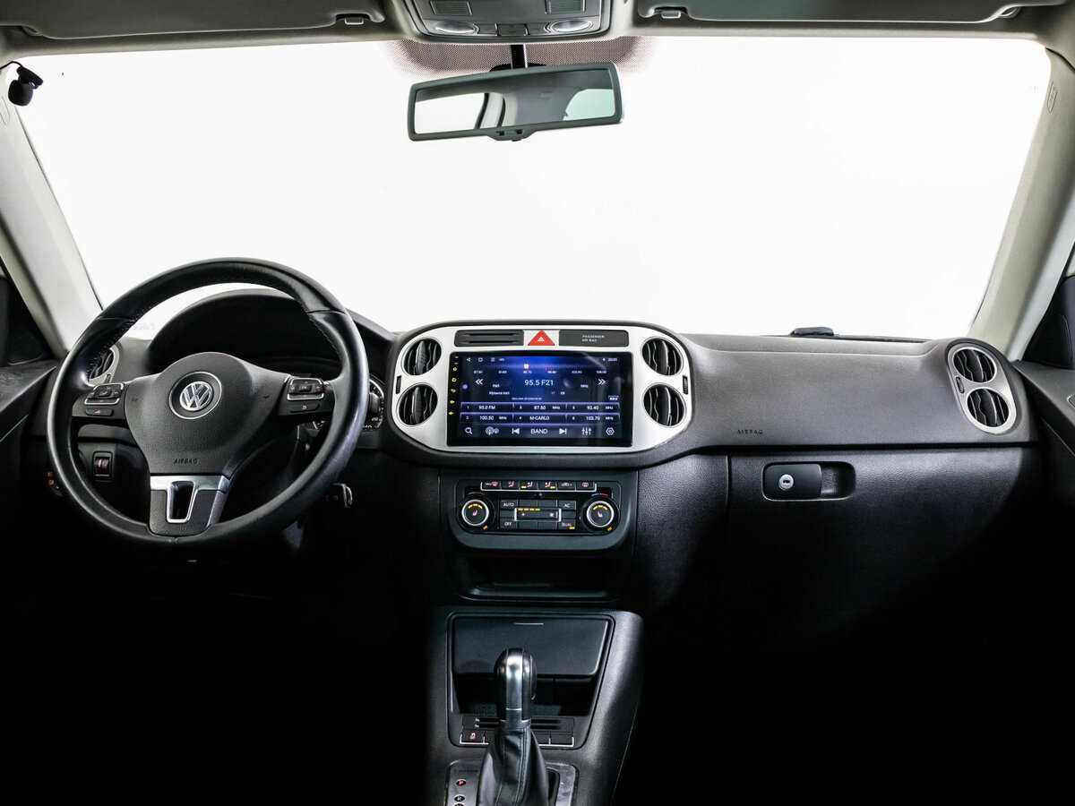 Volkswagen Tiguan с пробегом — 2010 год. Фото: #7