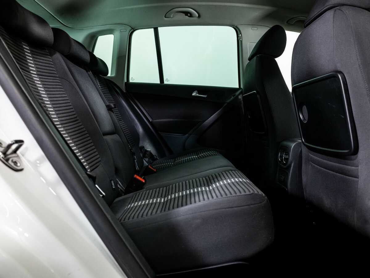 Volkswagen Tiguan с пробегом — 2010 год. Фото: #8