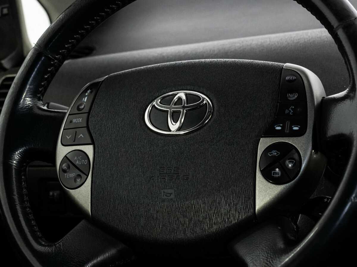 Toyota Prius с пробегом — 2008 год. Фото: #10