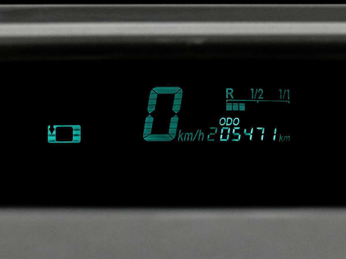 Toyota Prius с пробегом — 2008 год. Фото: #16