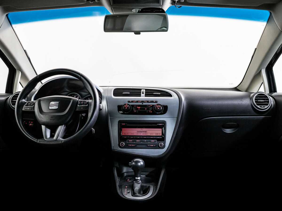 SEAT Leon с пробегом — 2012 год. Фото: #7