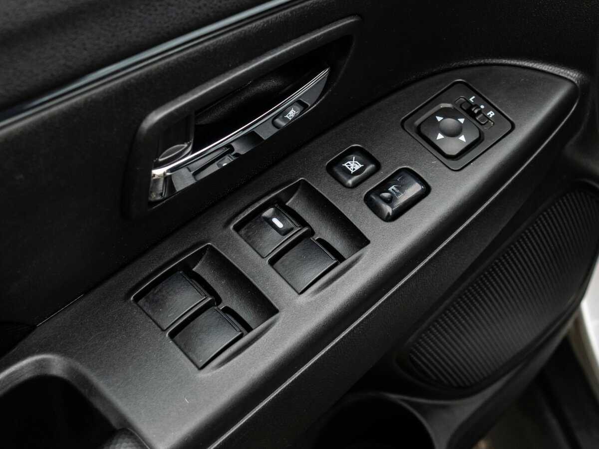 Mitsubishi ASX с пробегом — 2012 год. Фото: #12