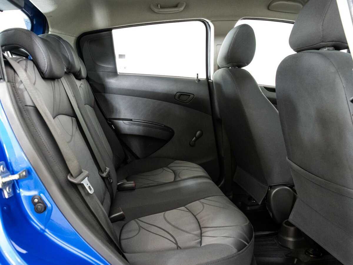 Chevrolet Spark с пробегом — 2011 год. Фото: #11