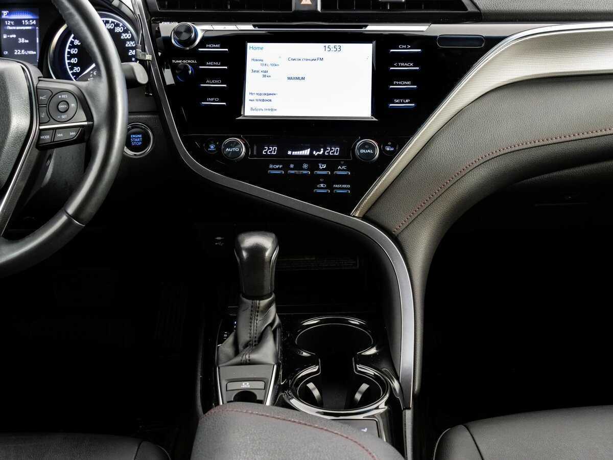 Toyota Camry с пробегом — 2020 год. Фото: #9