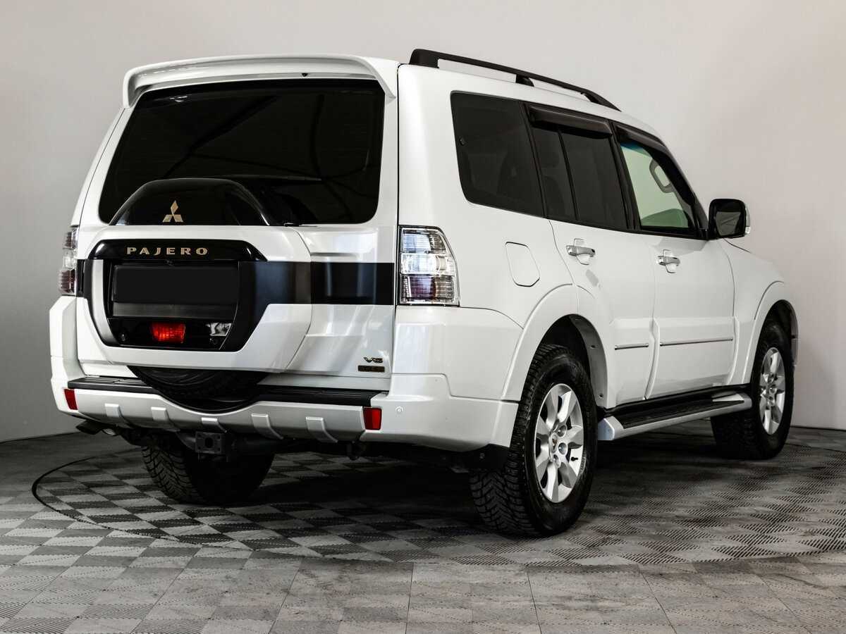 Mitsubishi Pajero с пробегом — 2021 год. Фото: #3