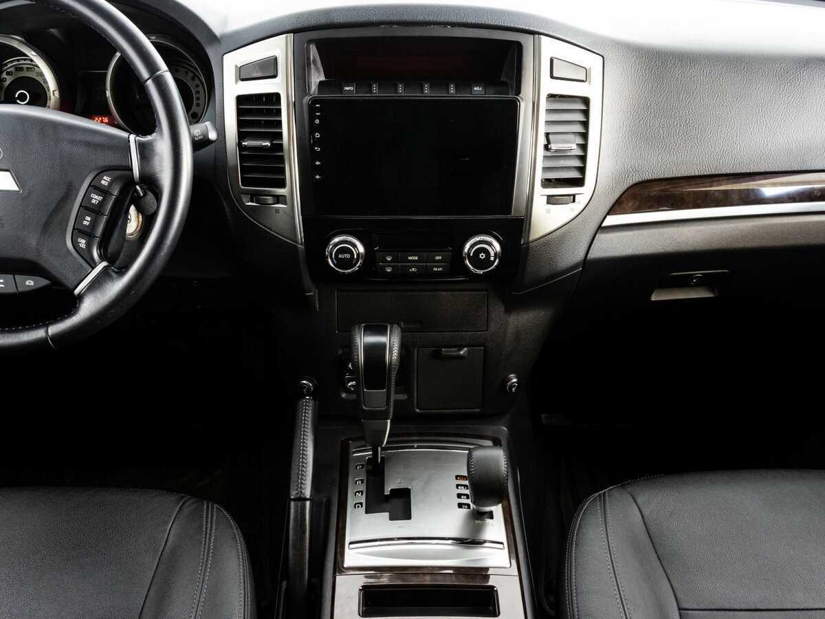 Mitsubishi Pajero с пробегом — 2021 год. Фото: #10