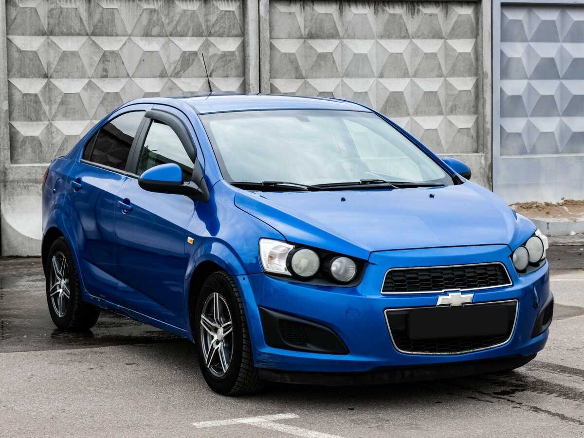 Chevrolet Aveo с пробегом — 2013 год. Фото: #2