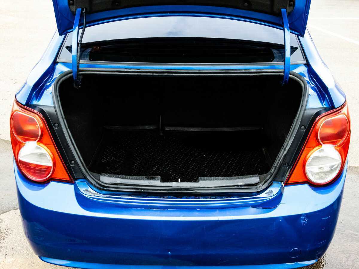 Chevrolet Aveo с пробегом — 2013 год. Фото: #11