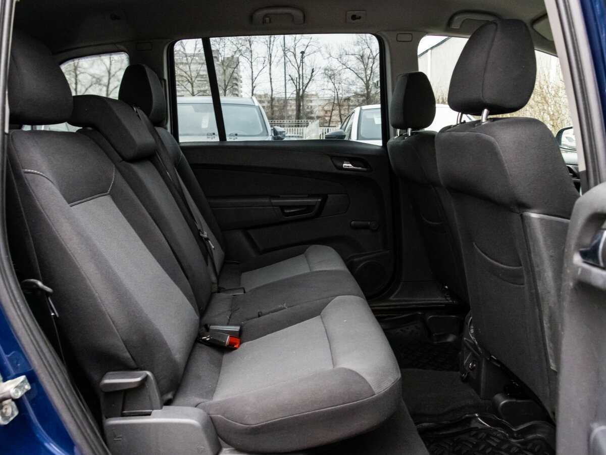 Opel Zafira с пробегом — 2007 год. Фото: #11
