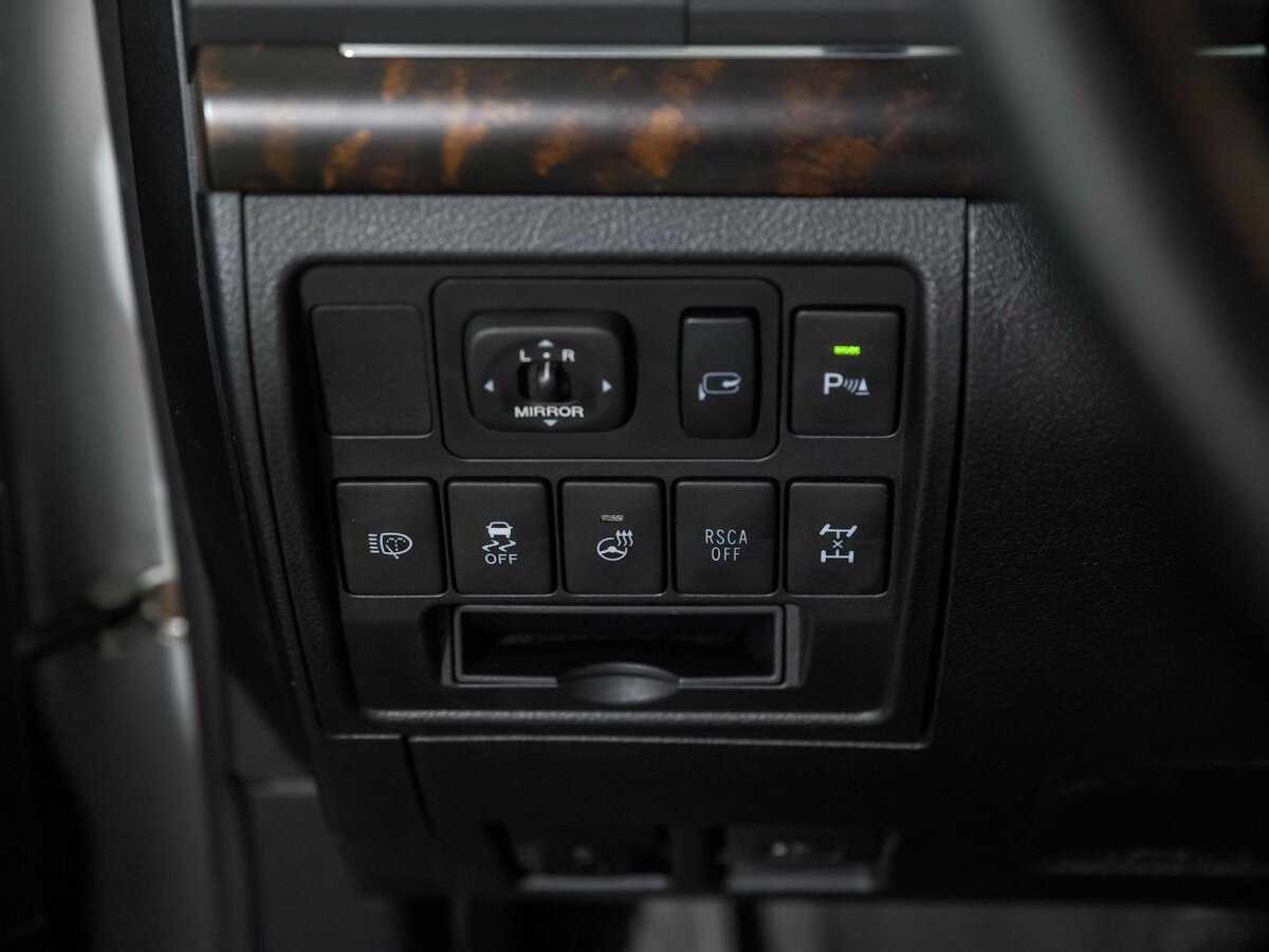 Toyota Land Cruiser с пробегом — 2012 год. Фото: #15