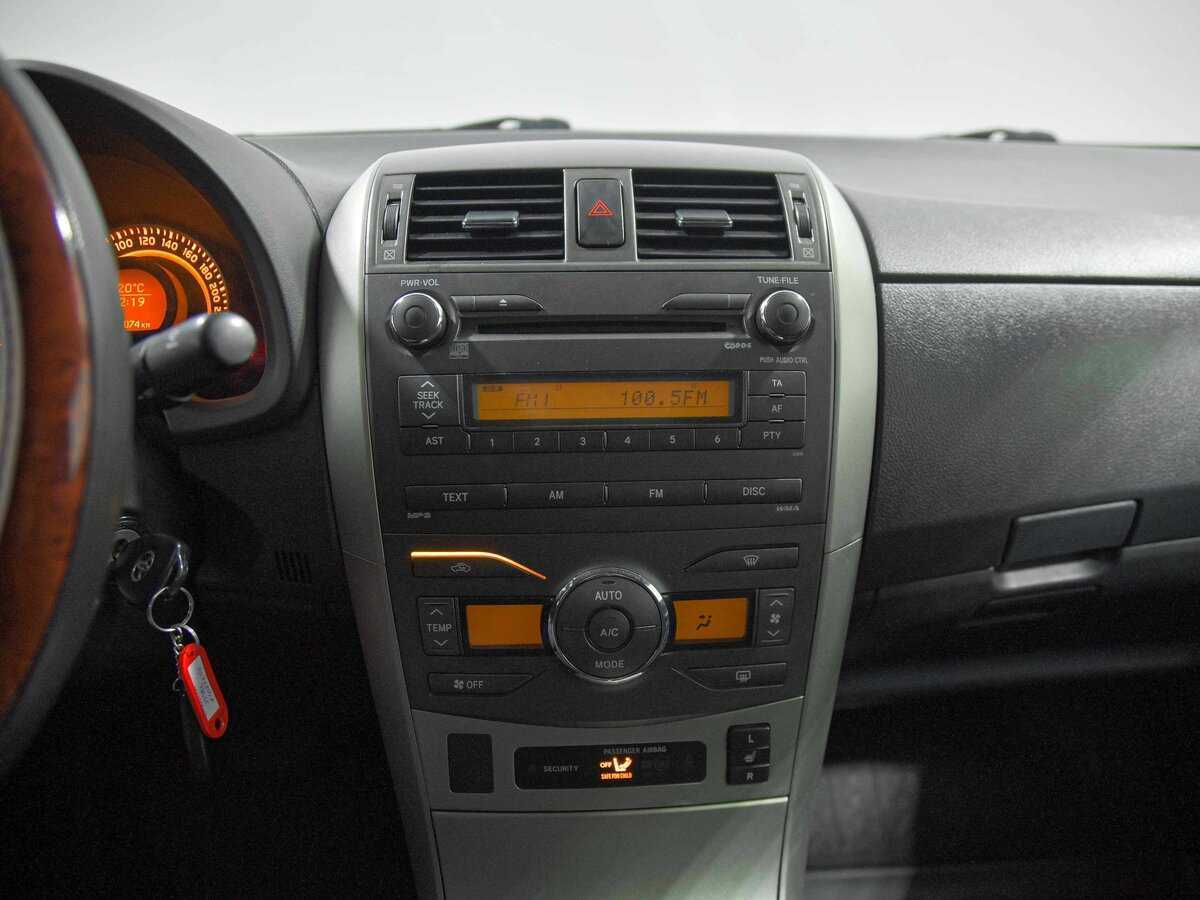 Toyota Corolla с пробегом — 2008 год. Фото: #8