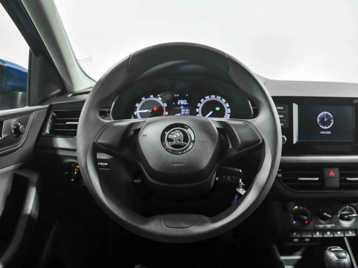 Skoda Rapid с пробегом — 2021 год. Фото: #8