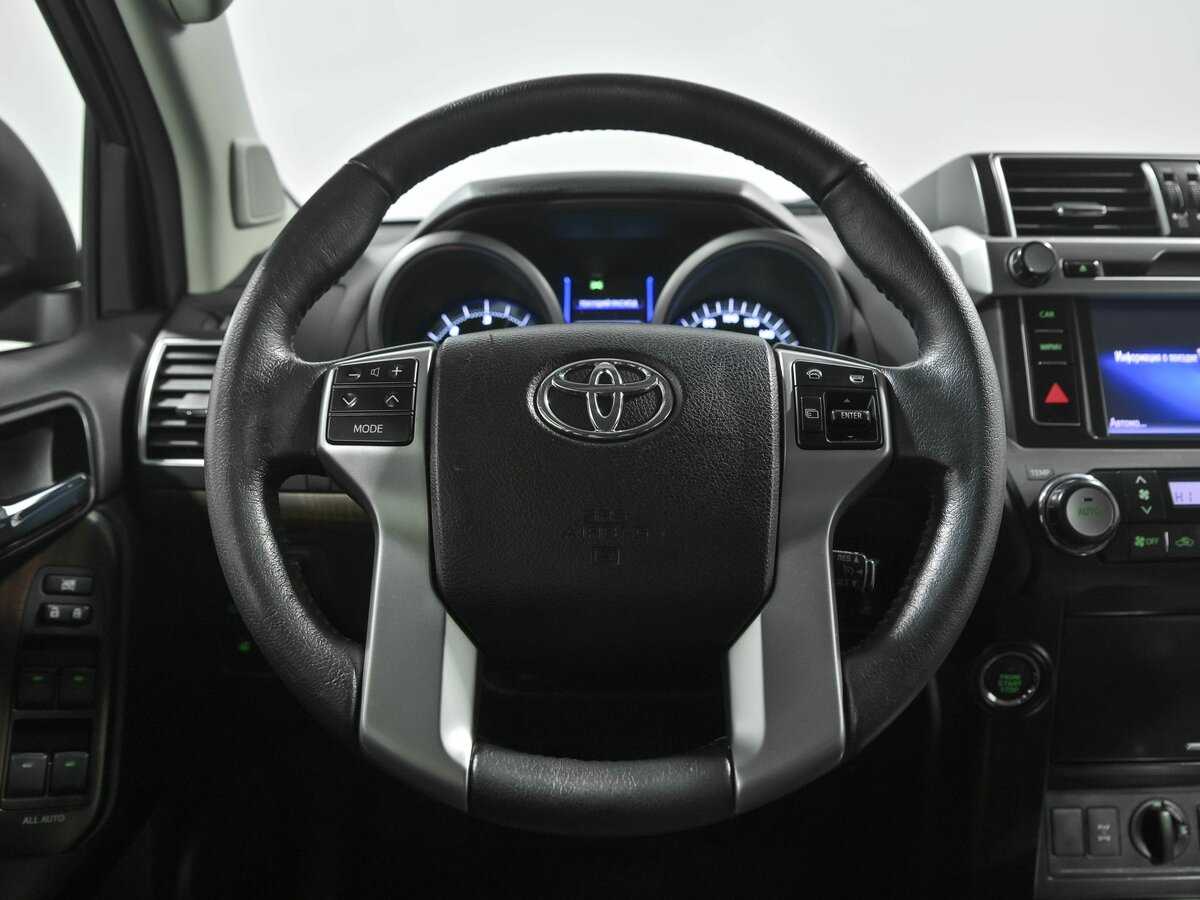 Toyota Land Cruiser Prado с пробегом — 2017 год. Фото: #8