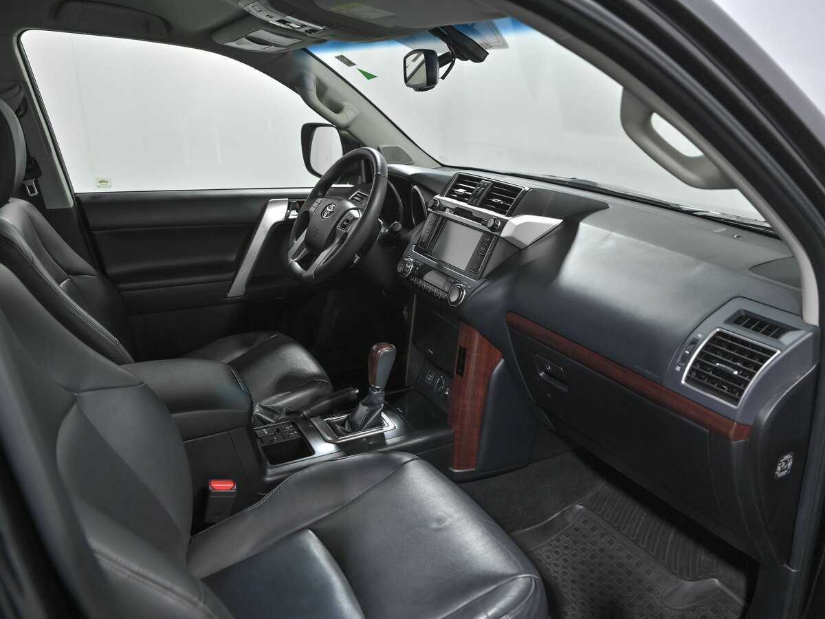 Toyota Land Cruiser Prado с пробегом — 2017 год. Фото: #22