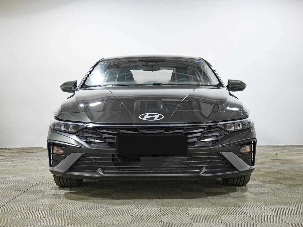 Hyundai Elantra с пробегом — 2023 год. Фото: #1