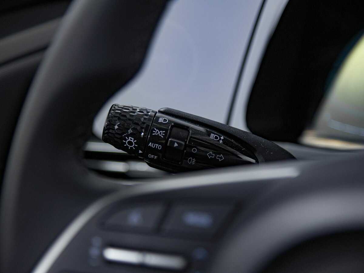 Hyundai Elantra с пробегом — 2023 год. Фото: #7