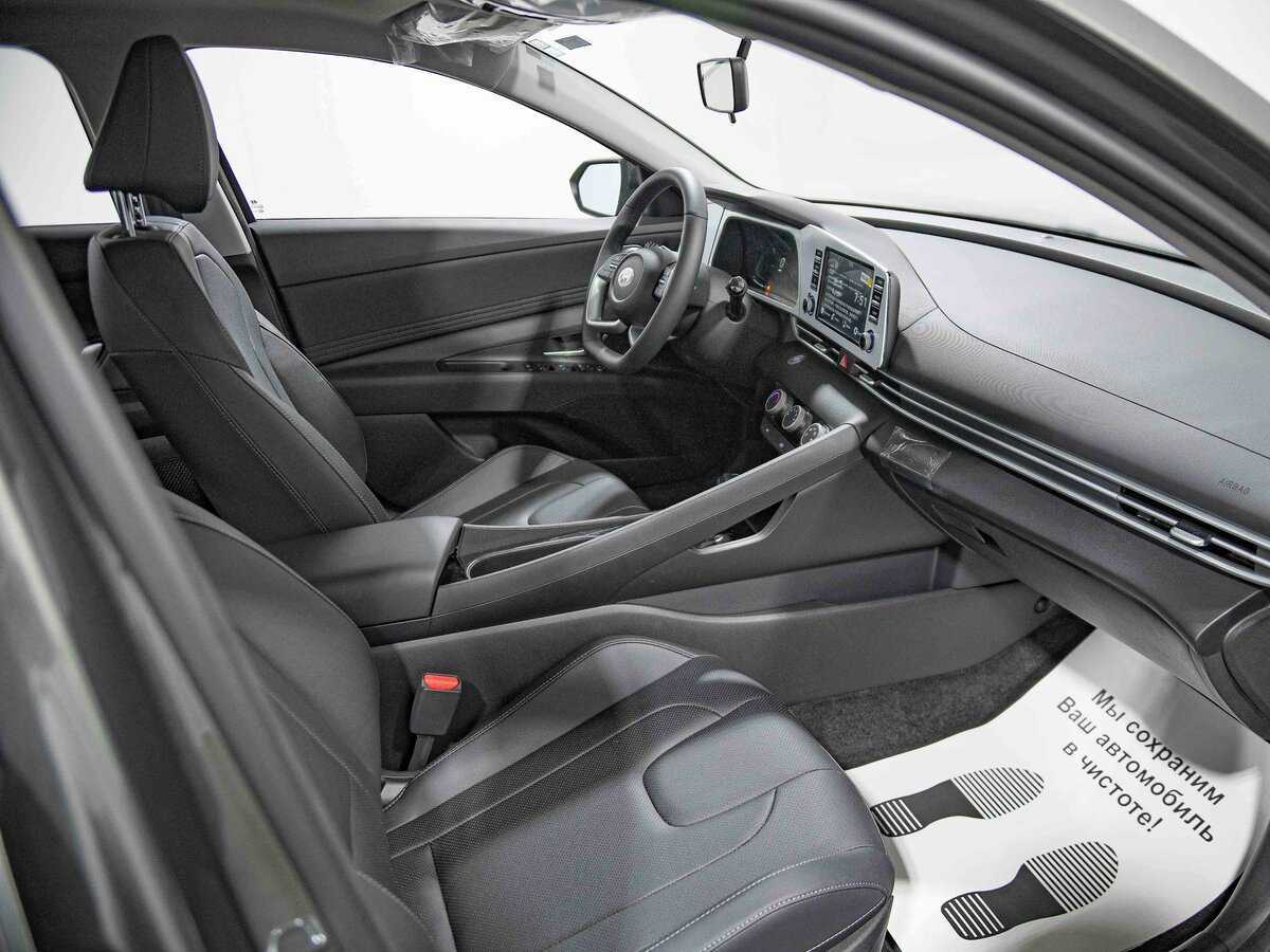Hyundai Elantra с пробегом — 2023 год. Фото: #15