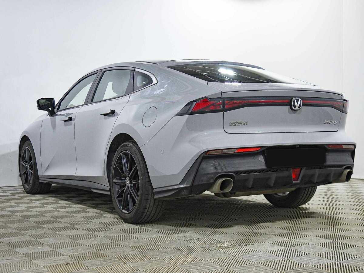 Changan UNI-V с пробегом — 2023 год. Фото: #2