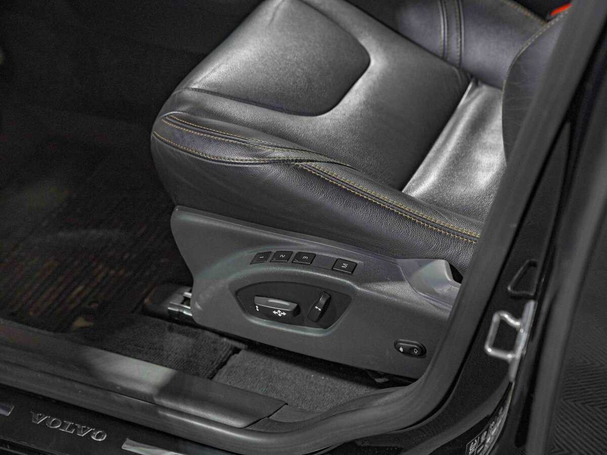 Volvo XC60 с пробегом — 2015 год. Фото: #13