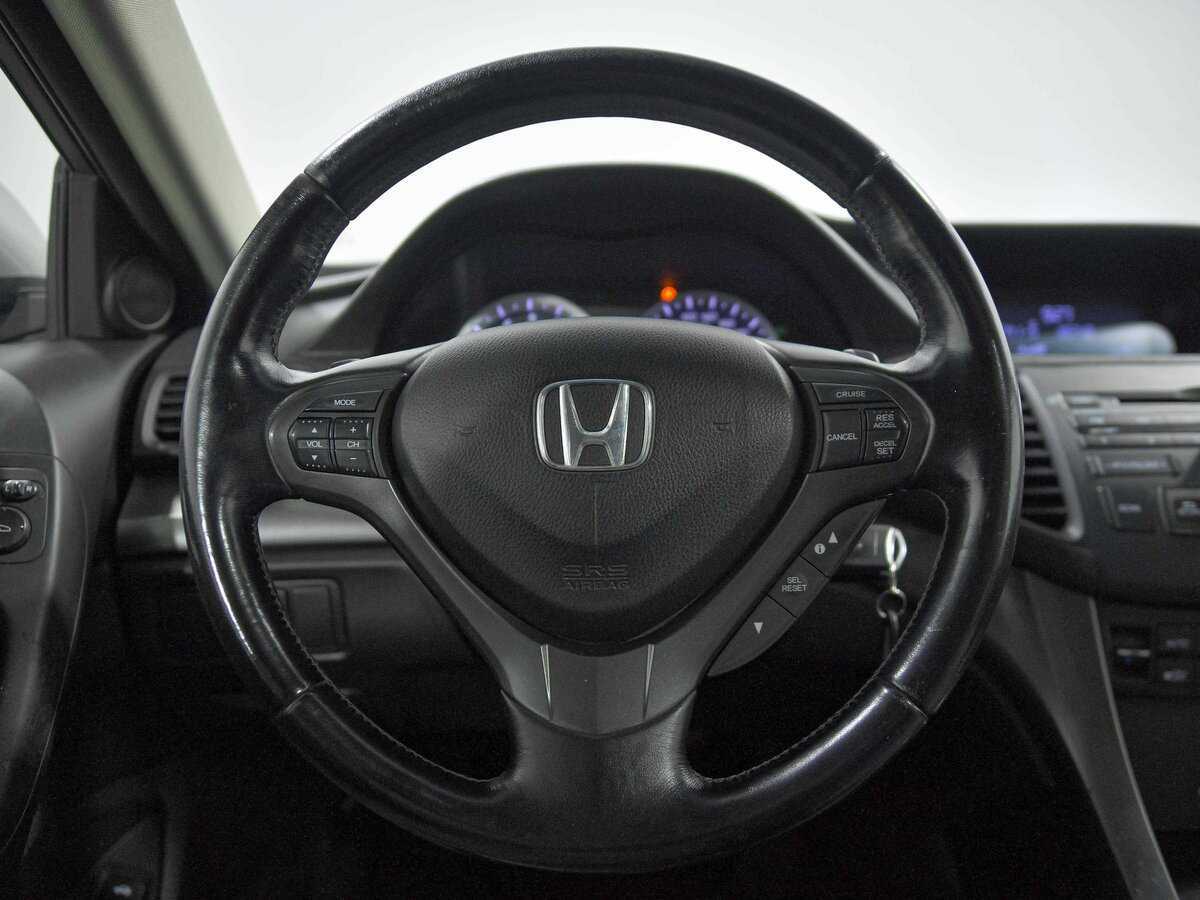 Honda Accord с пробегом — 2011 год. Фото: #8