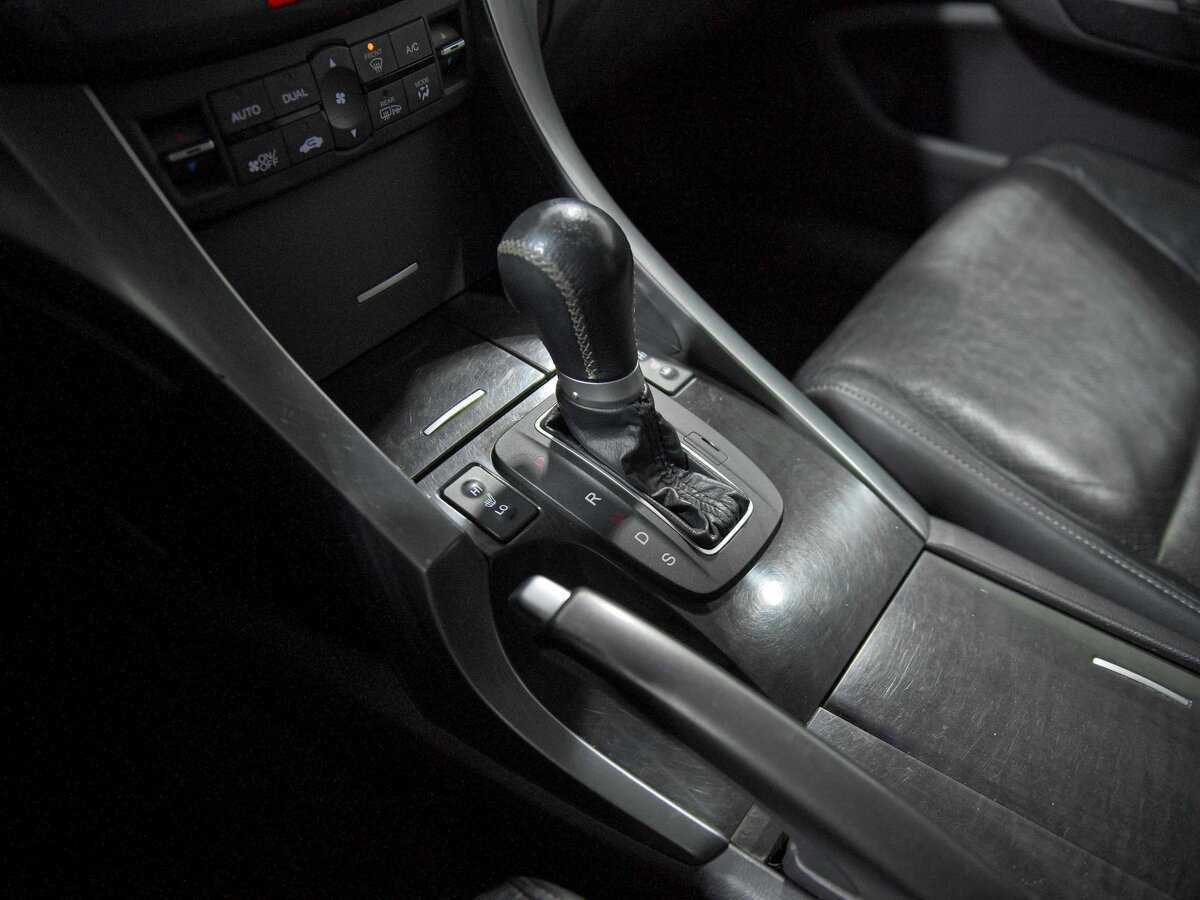 Honda Accord с пробегом — 2011 год. Фото: #11