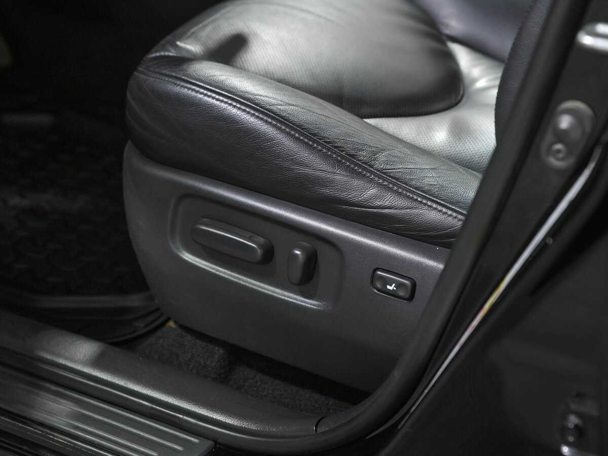 Toyota RAV4 с пробегом — 2008 год. Фото: #17