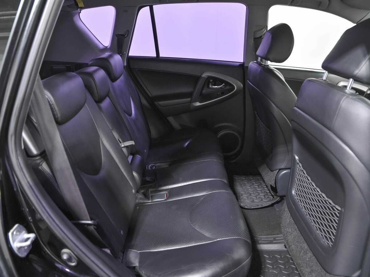 Toyota RAV4 с пробегом — 2008 год. Фото: #18