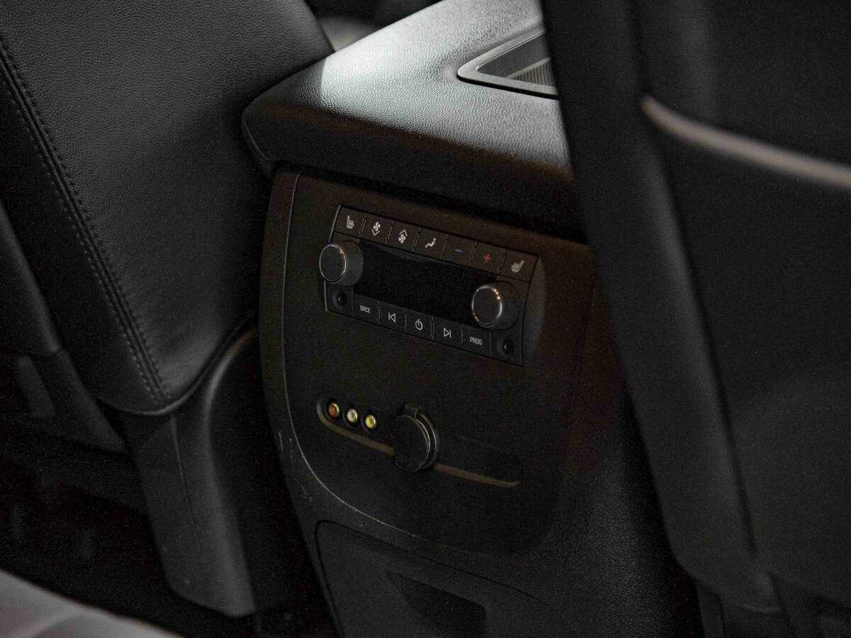 Chevrolet Tahoe с пробегом — 2012 год. Фото: #15