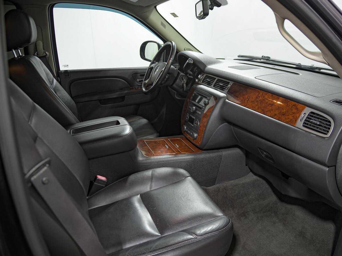 Chevrolet Tahoe с пробегом — 2012 год. Фото: #16