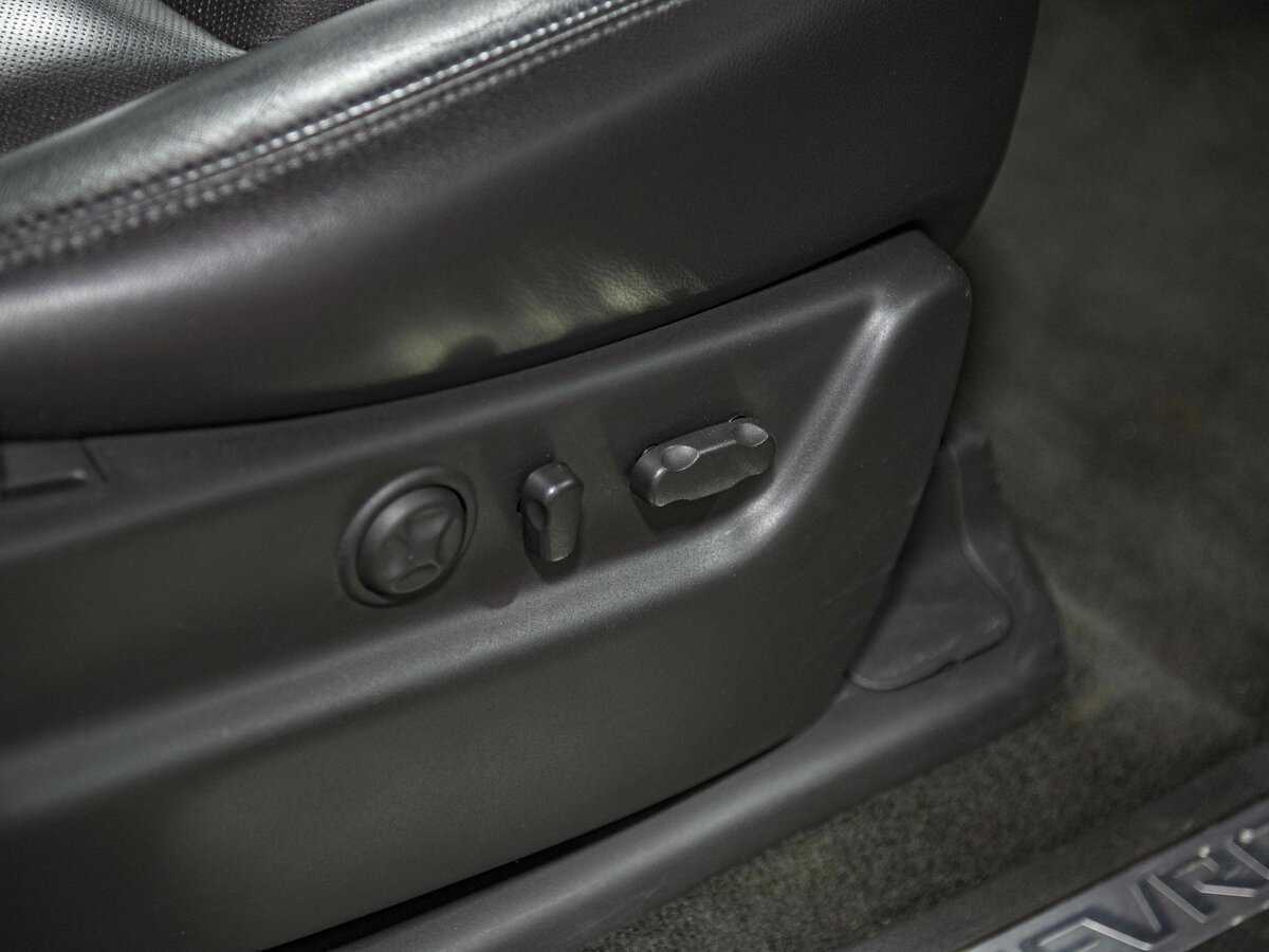 Chevrolet Tahoe с пробегом — 2012 год. Фото: #17