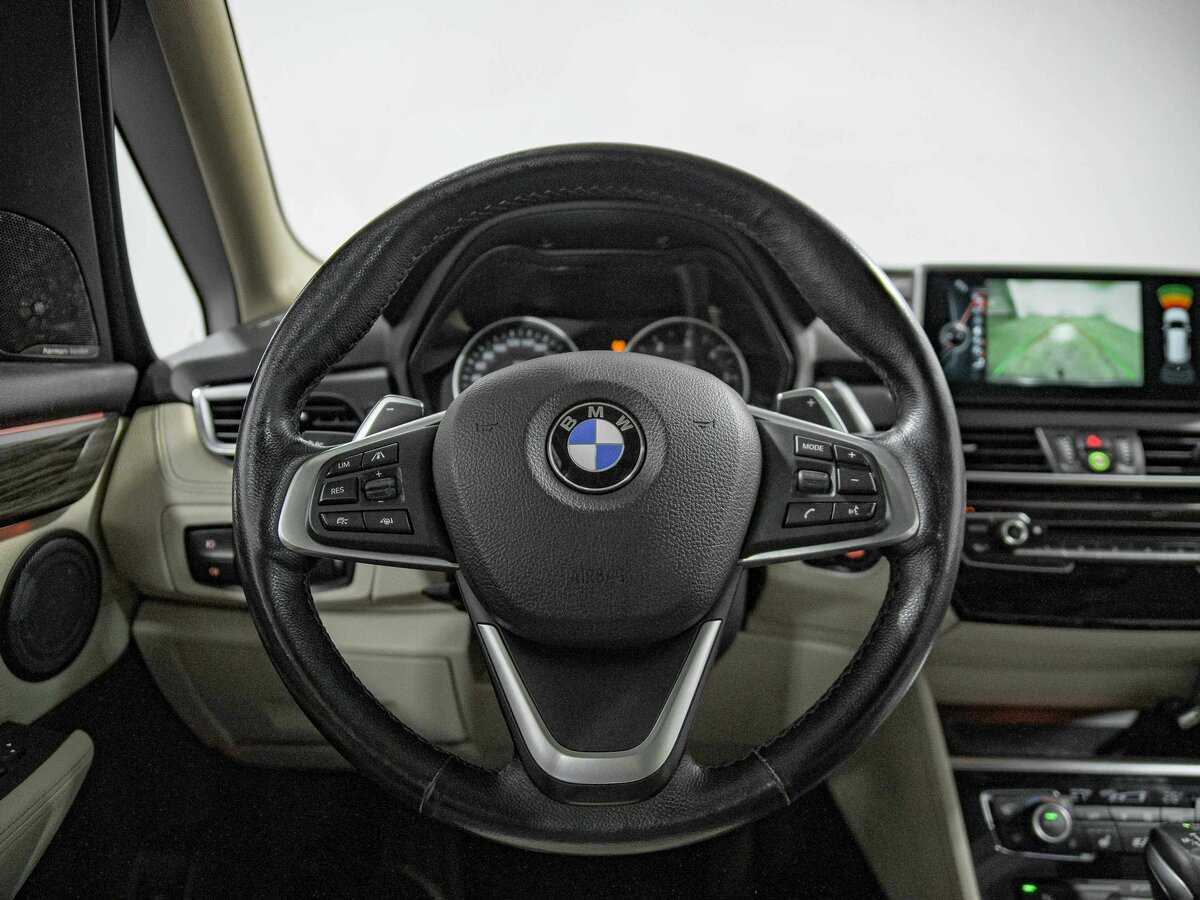 BMW 2 серии Gran Tourer с пробегом — 2015 год. Фото: #10