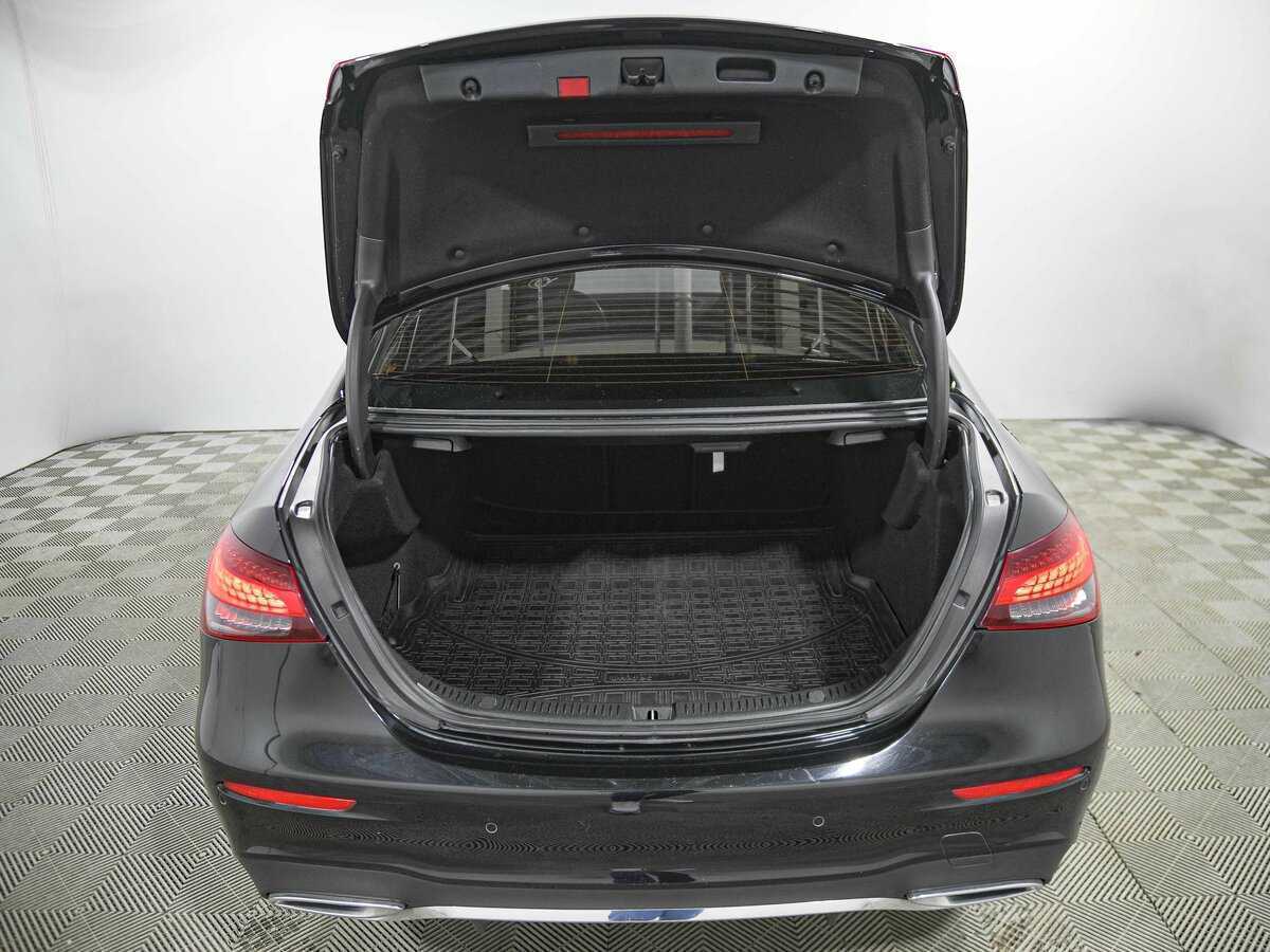 Mercedes-Benz E-Класс с пробегом — 2021 год. Фото: #17