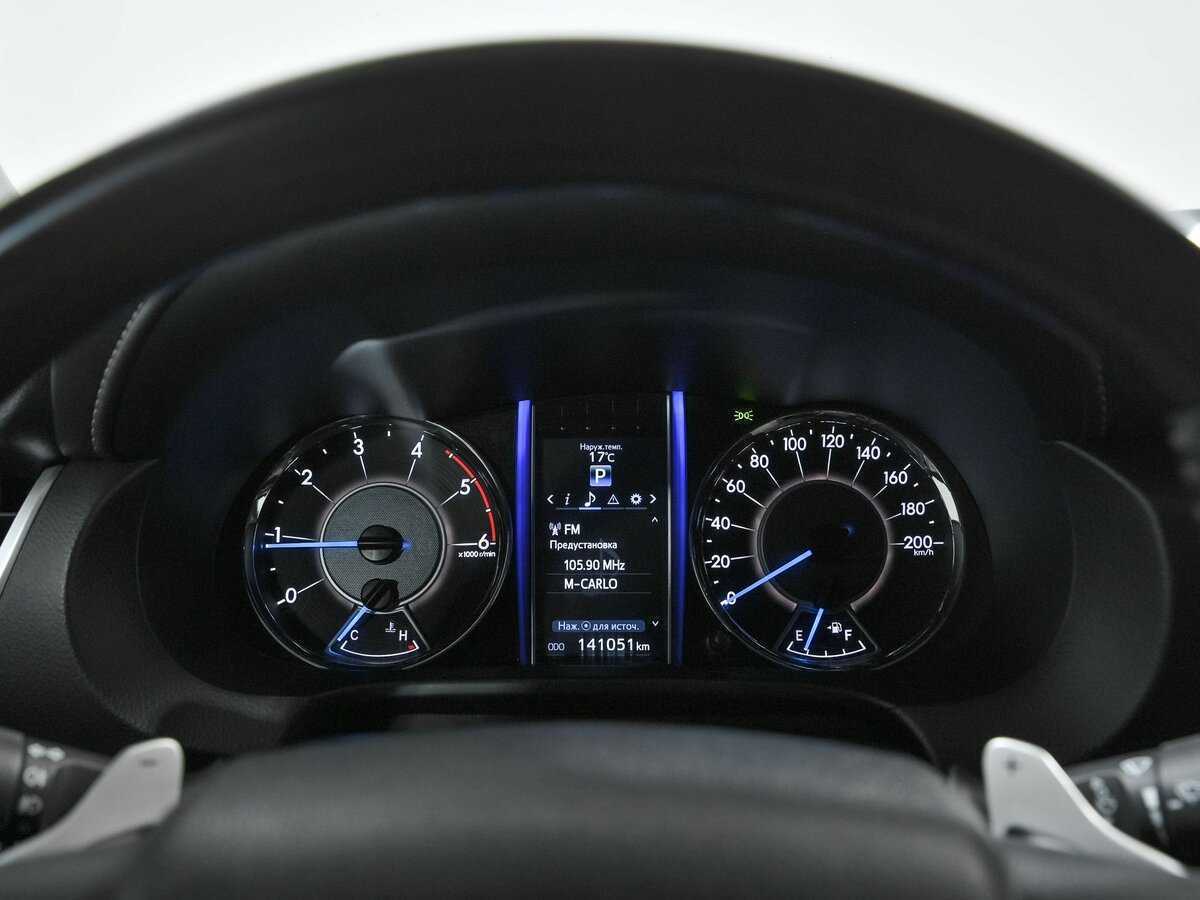 Toyota Fortuner с пробегом — 2017 год. Фото: #6