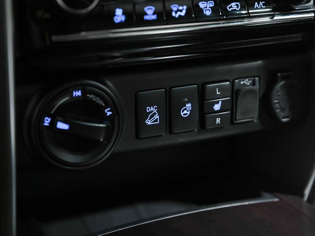 Toyota Fortuner с пробегом — 2017 год. Фото: #12