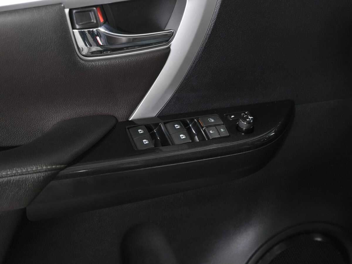 Toyota Fortuner с пробегом — 2017 год. Фото: #16