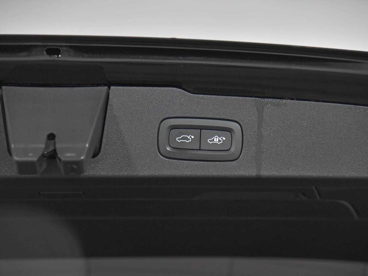 Volvo V60 с пробегом — 2020 год. Фото: #17