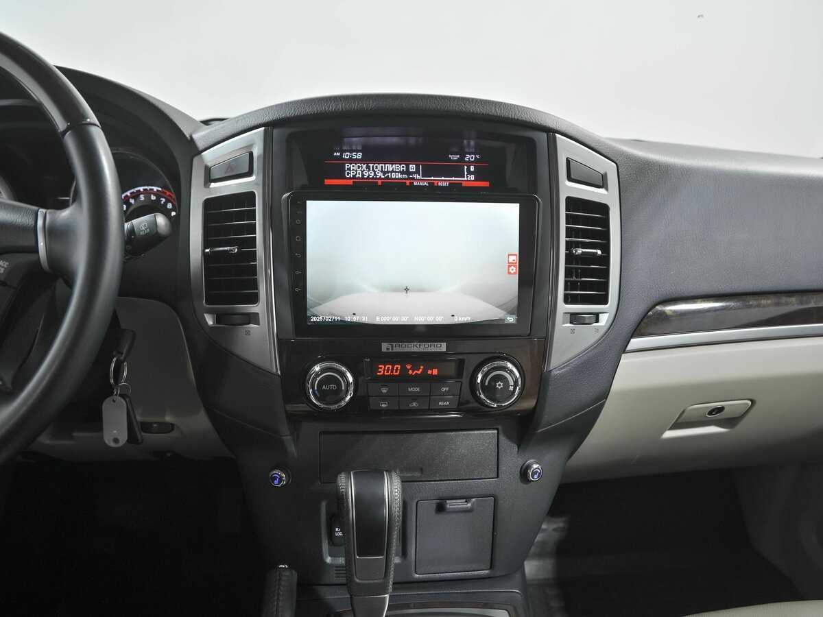 Mitsubishi Pajero с пробегом — 2019 год. Фото: #8