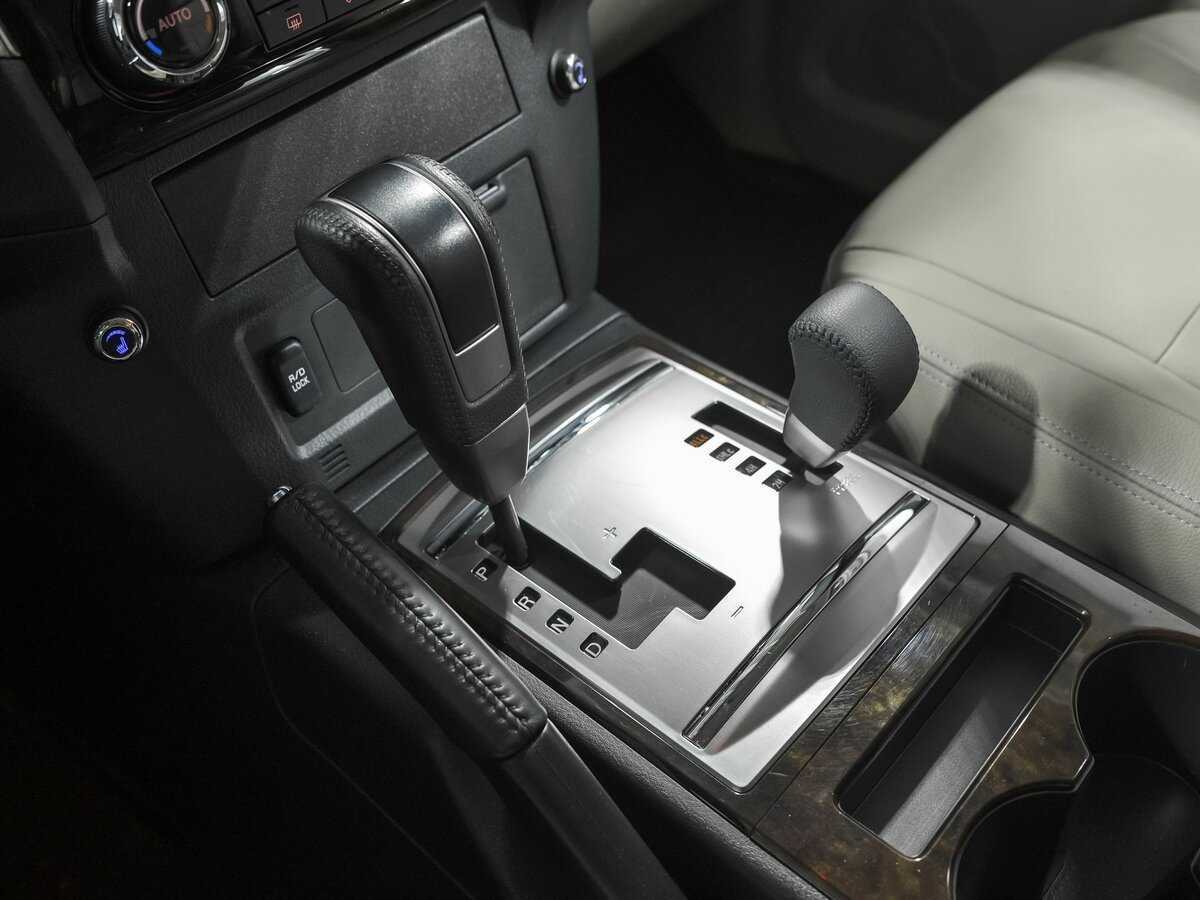 Mitsubishi Pajero с пробегом — 2019 год. Фото: #10