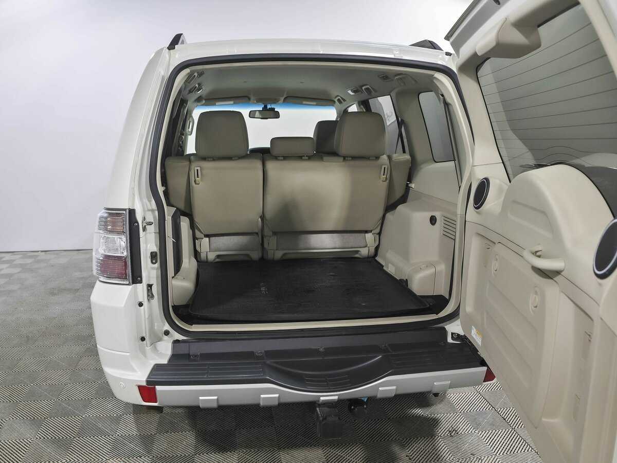 Mitsubishi Pajero с пробегом — 2019 год. Фото: #20