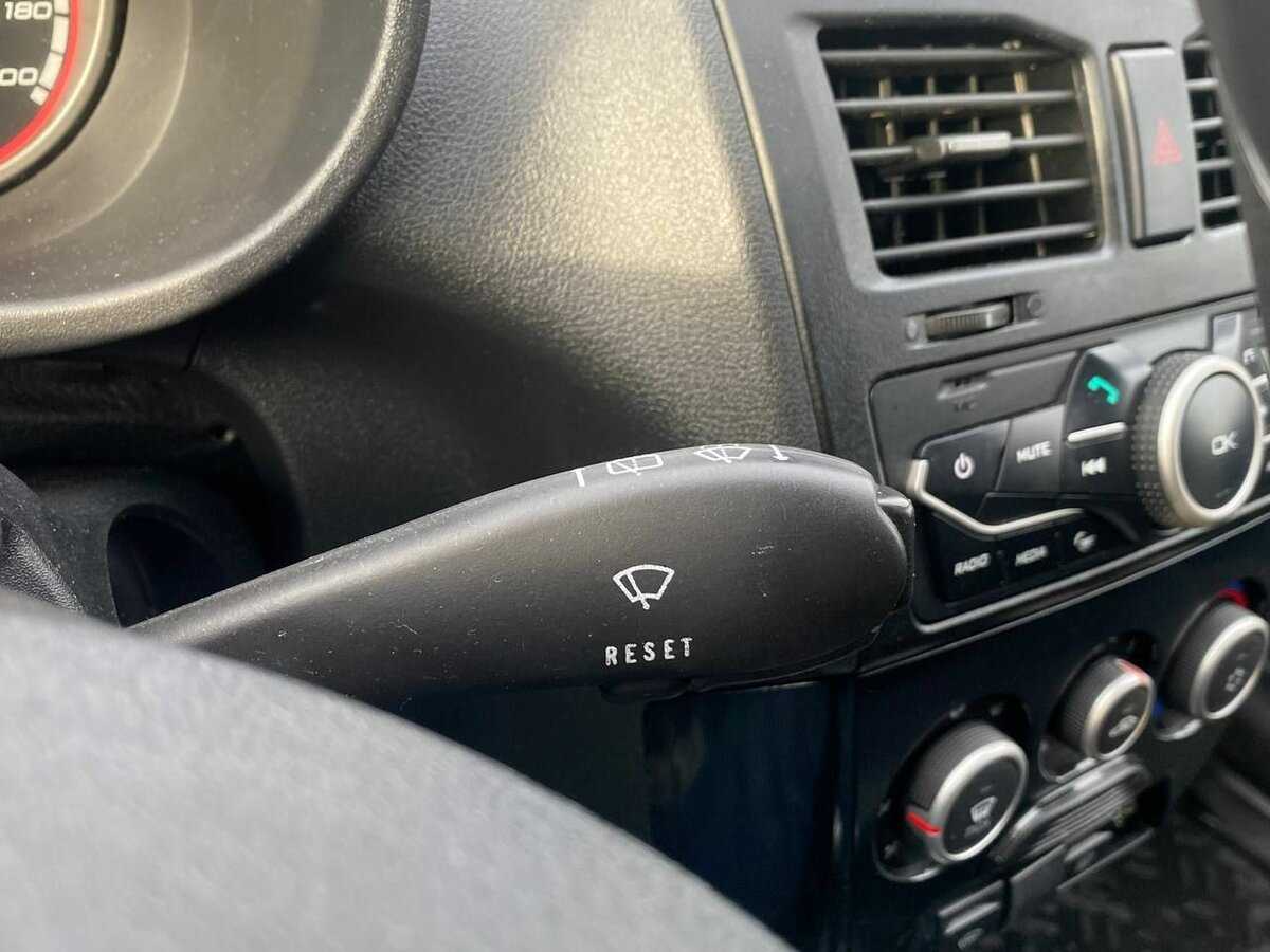 Lada (ВАЗ) Kalina с пробегом — 2013 год. Фото: #10