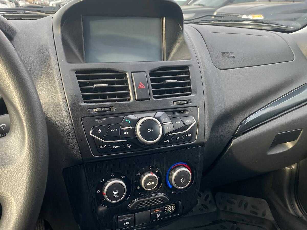 Lada (ВАЗ) Kalina с пробегом — 2013 год. Фото: #11