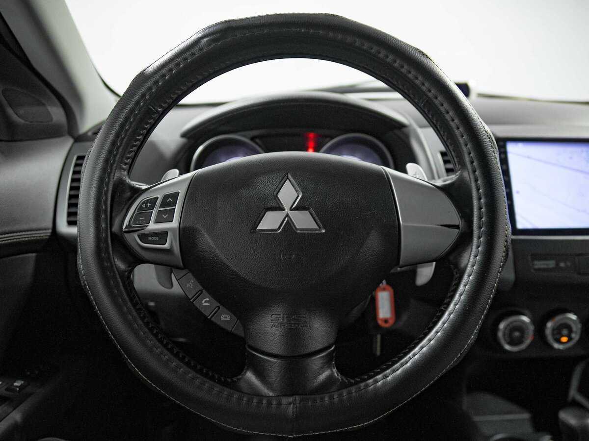 Mitsubishi Outlander с пробегом — 2010 год. Фото: #8