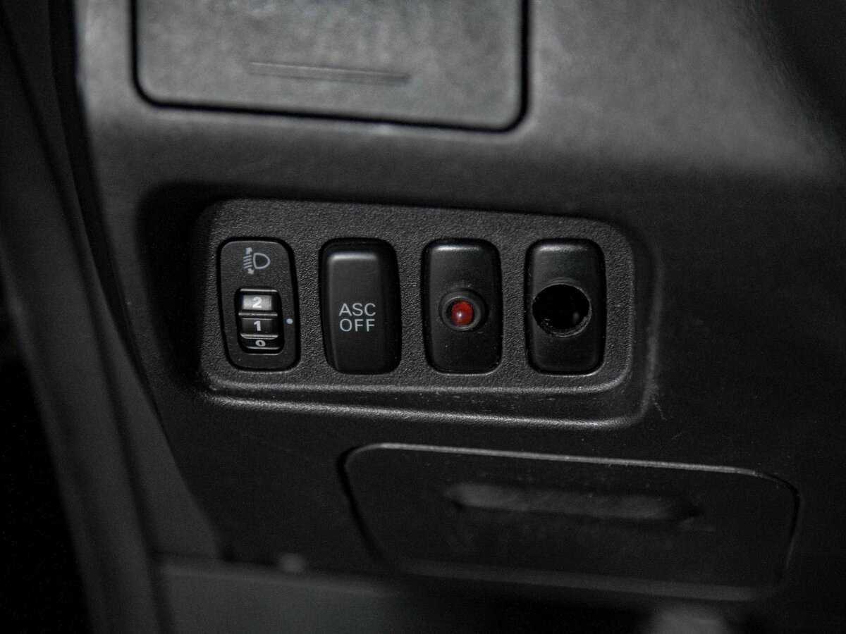 Mitsubishi Outlander с пробегом — 2010 год. Фото: #13