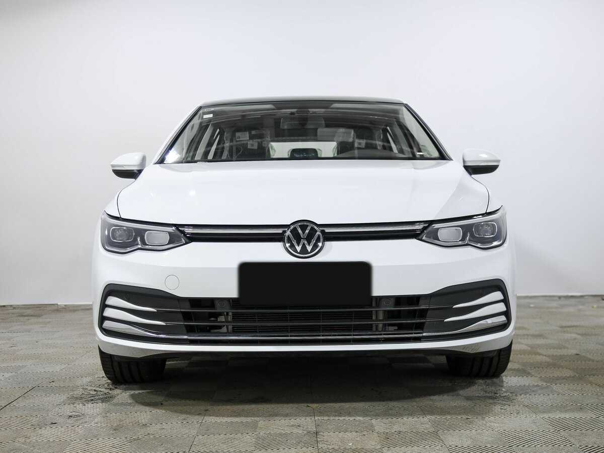 Volkswagen Golf с пробегом — 2024 год. Фото: #1