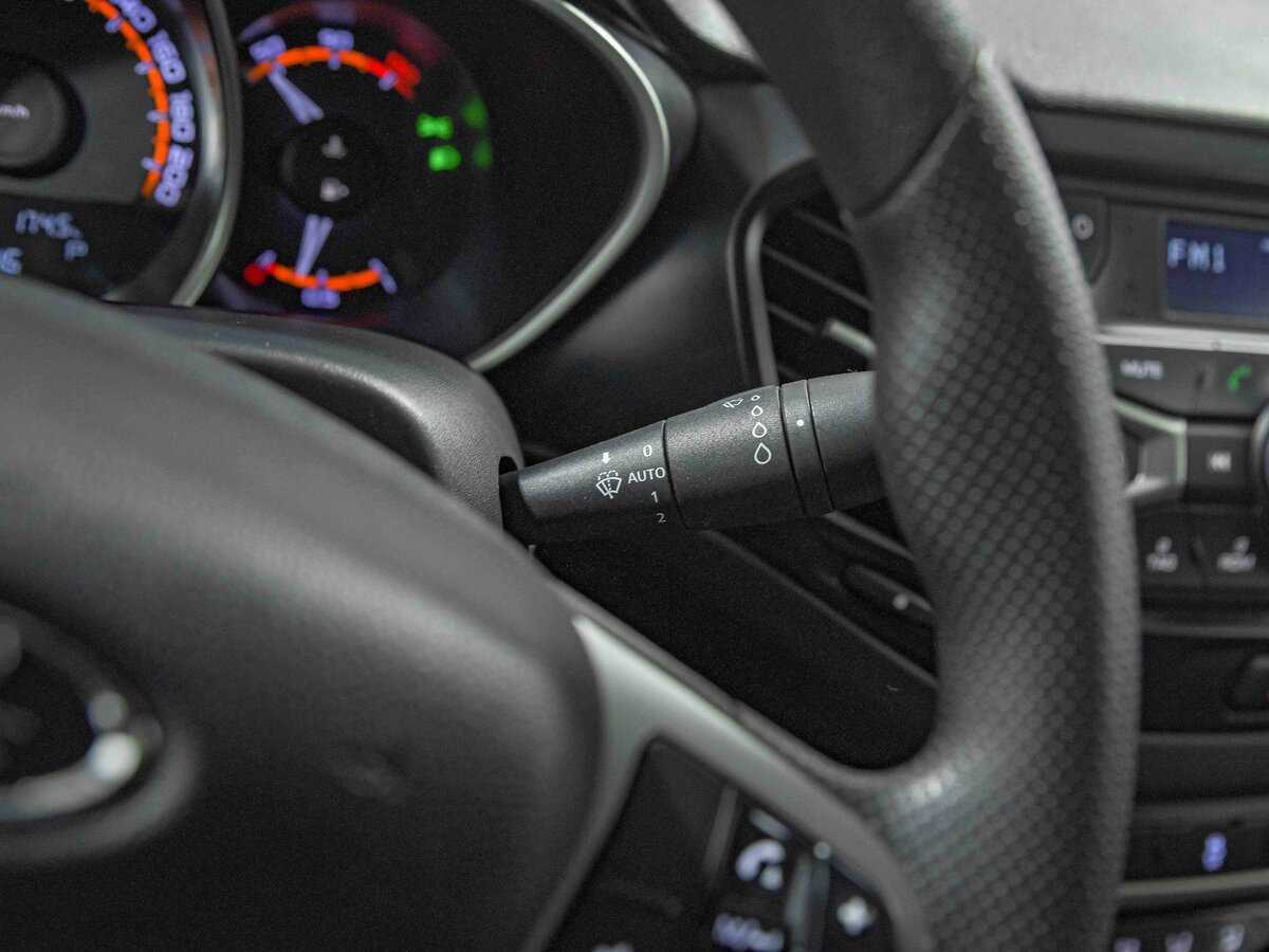 Lada (ВАЗ) Vesta с пробегом — 2019 год. Фото: #9