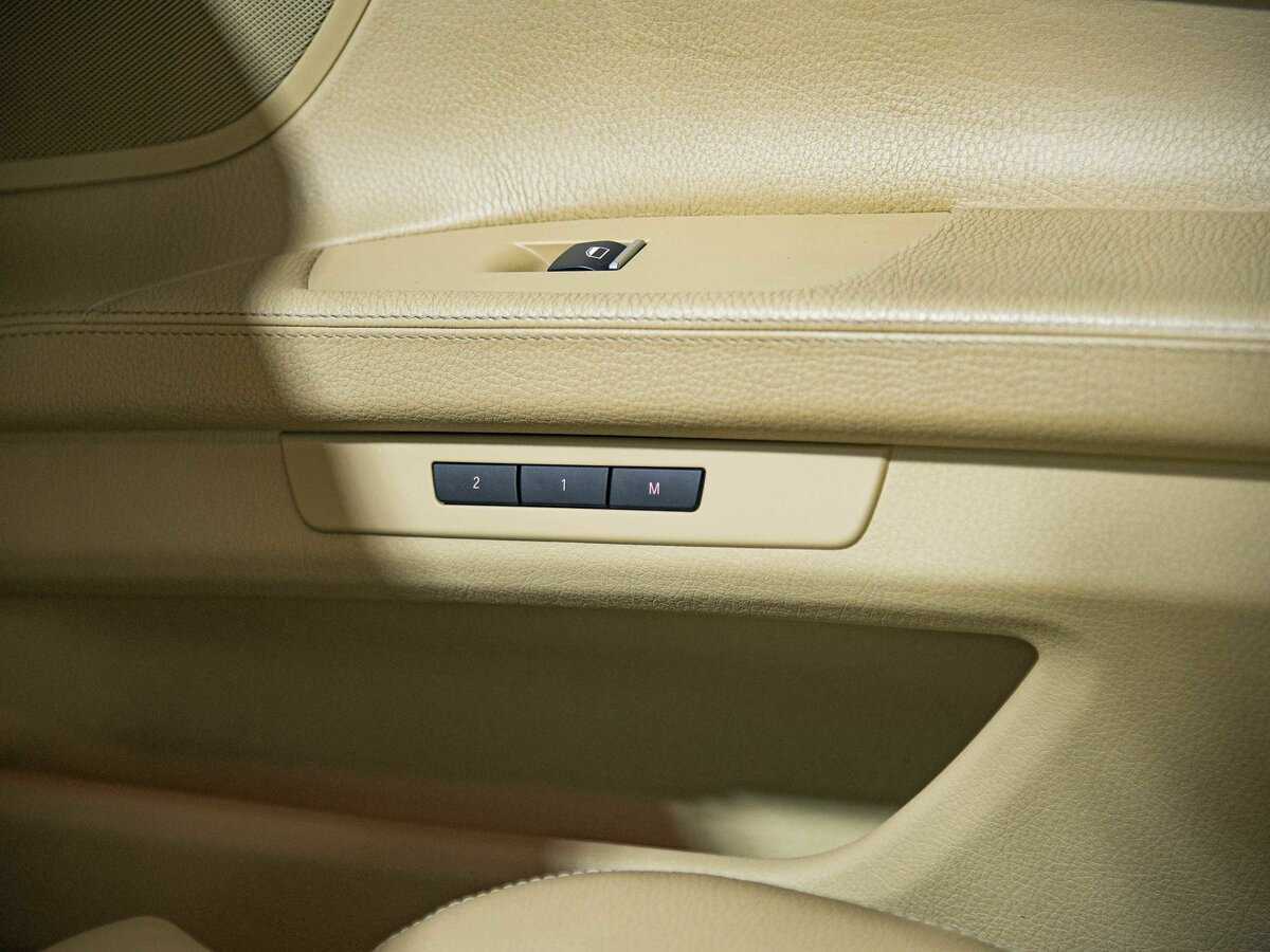 BMW 7 серии с пробегом — 2011 год. Фото: #14