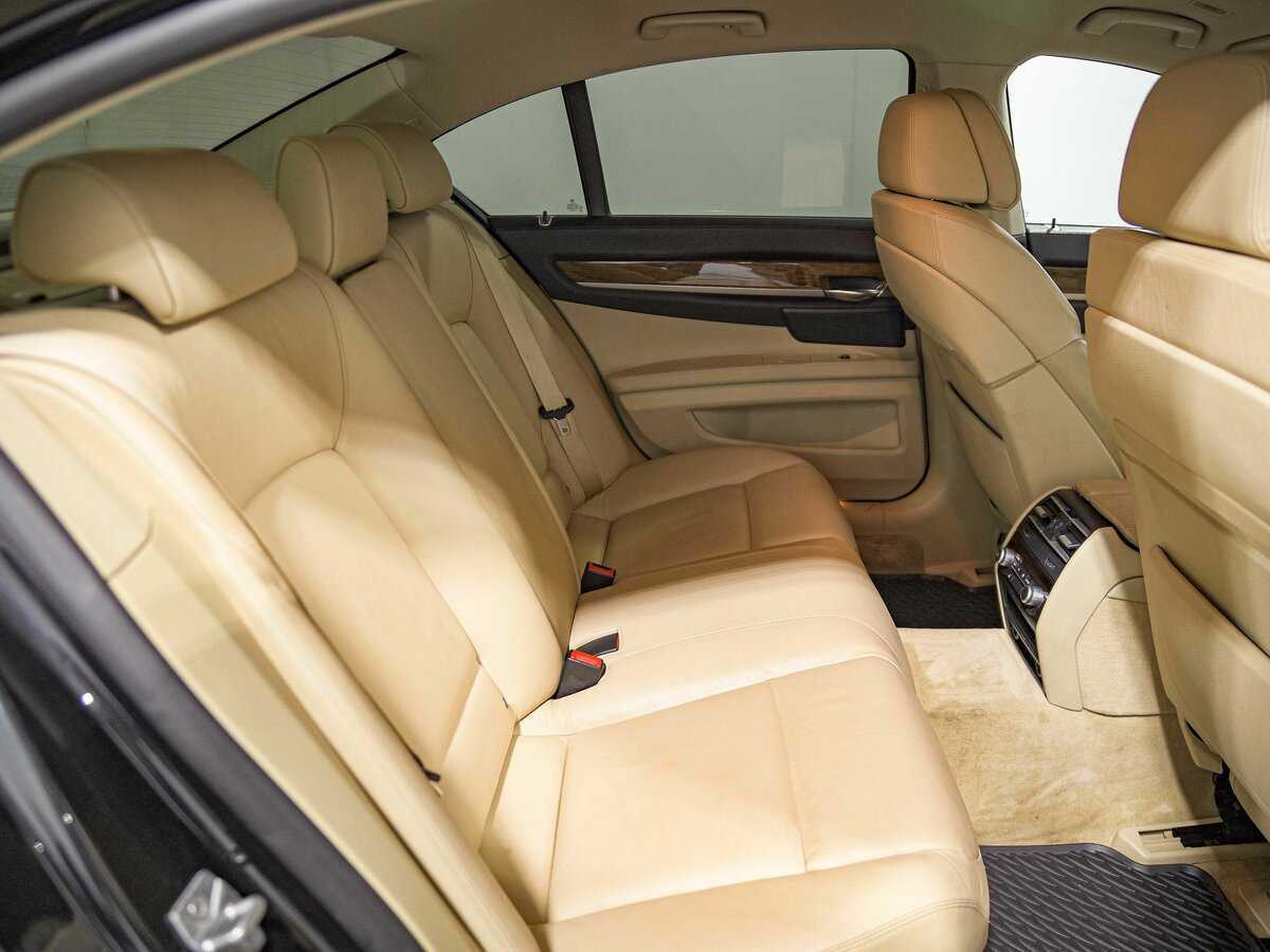 BMW 7 серии с пробегом — 2011 год. Фото: #15