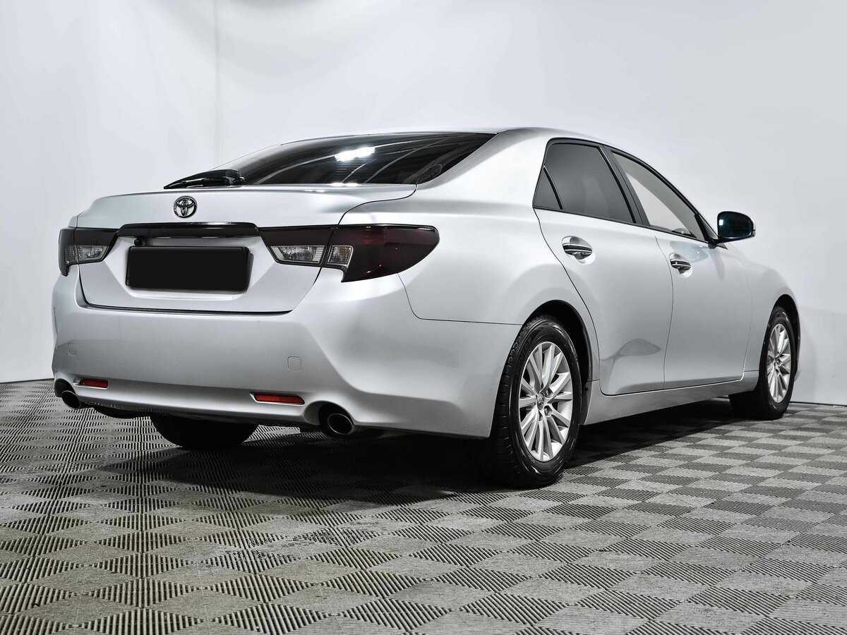 Toyota Mark X с пробегом — 2016 год. Фото: #2